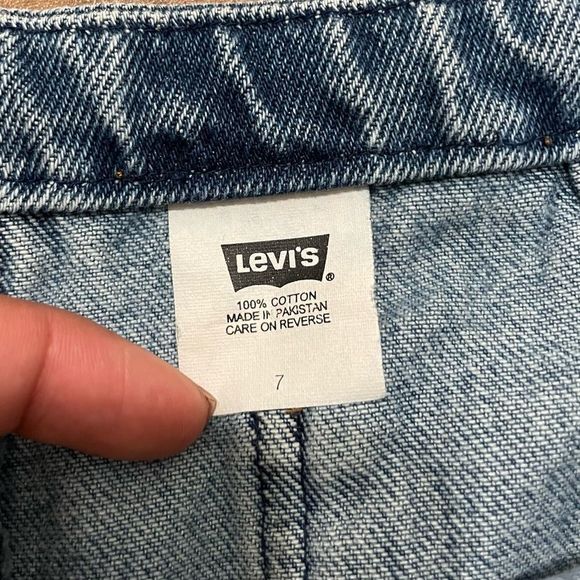 Vintage Levi’s shorts - Picture 5 of 6